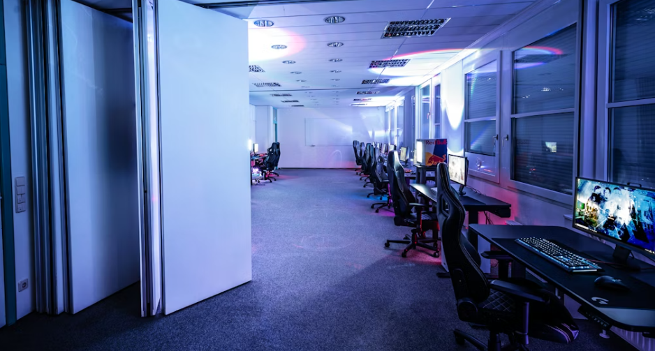 CS 1.6 vs. CS2: A Comparison for the Old-School Purists